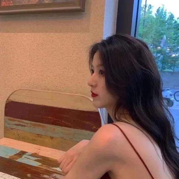 西塞奇女子